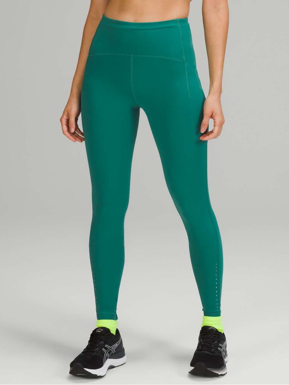 Lululemon Swift Speed High-Rise Tight 28"
Teal Lagoon size 14